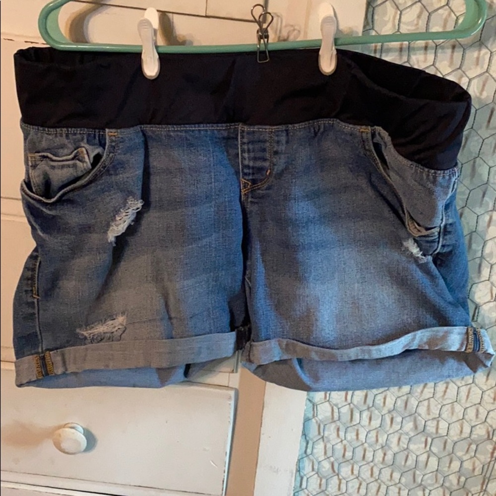 Old Navy Maternity Shorts